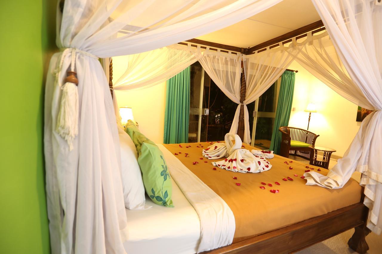 Aquarius Beach Hotel Sanur Exterior foto